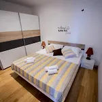 Apartment Luka