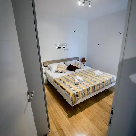 Apartament Luka *
