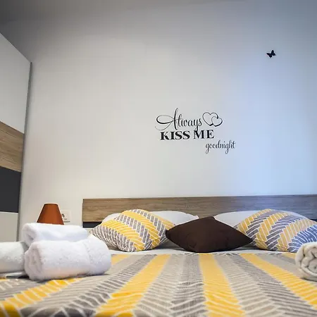 Luka Apartament *