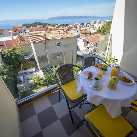 Luka * Makarska